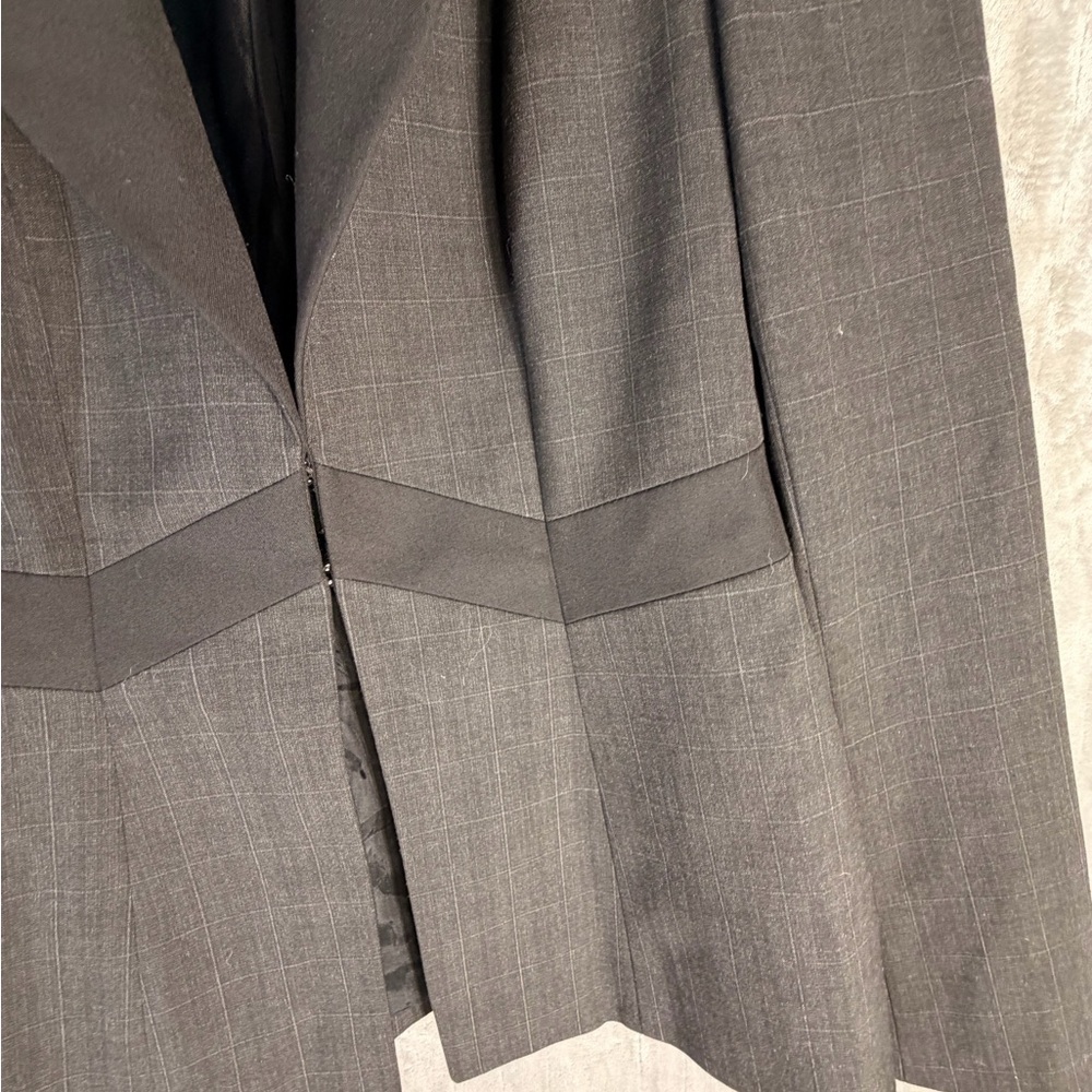 Antonio Melani Black Check tailored Blazer Women’s Size 0 business classic - Picture 6 of 7